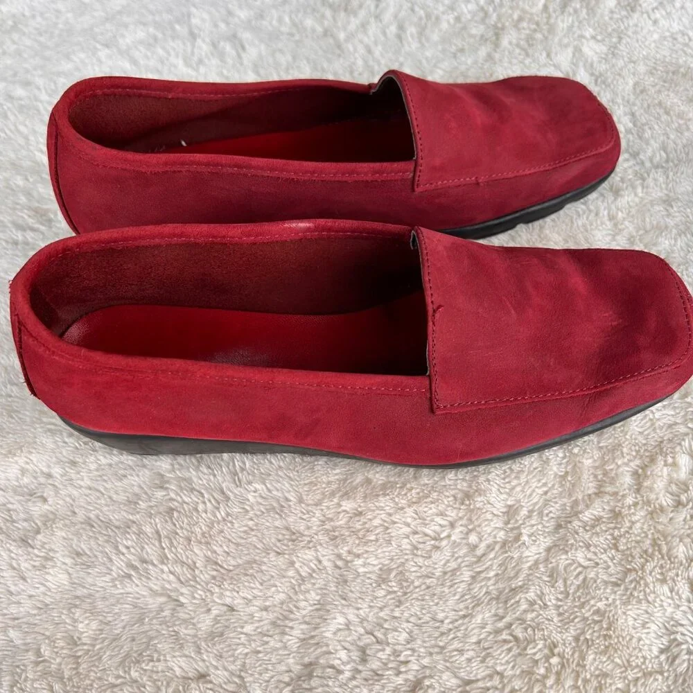 Aerosoles Women's Red Suede Slip-On Loafers Size 7B Leather Upper Rubber Sole